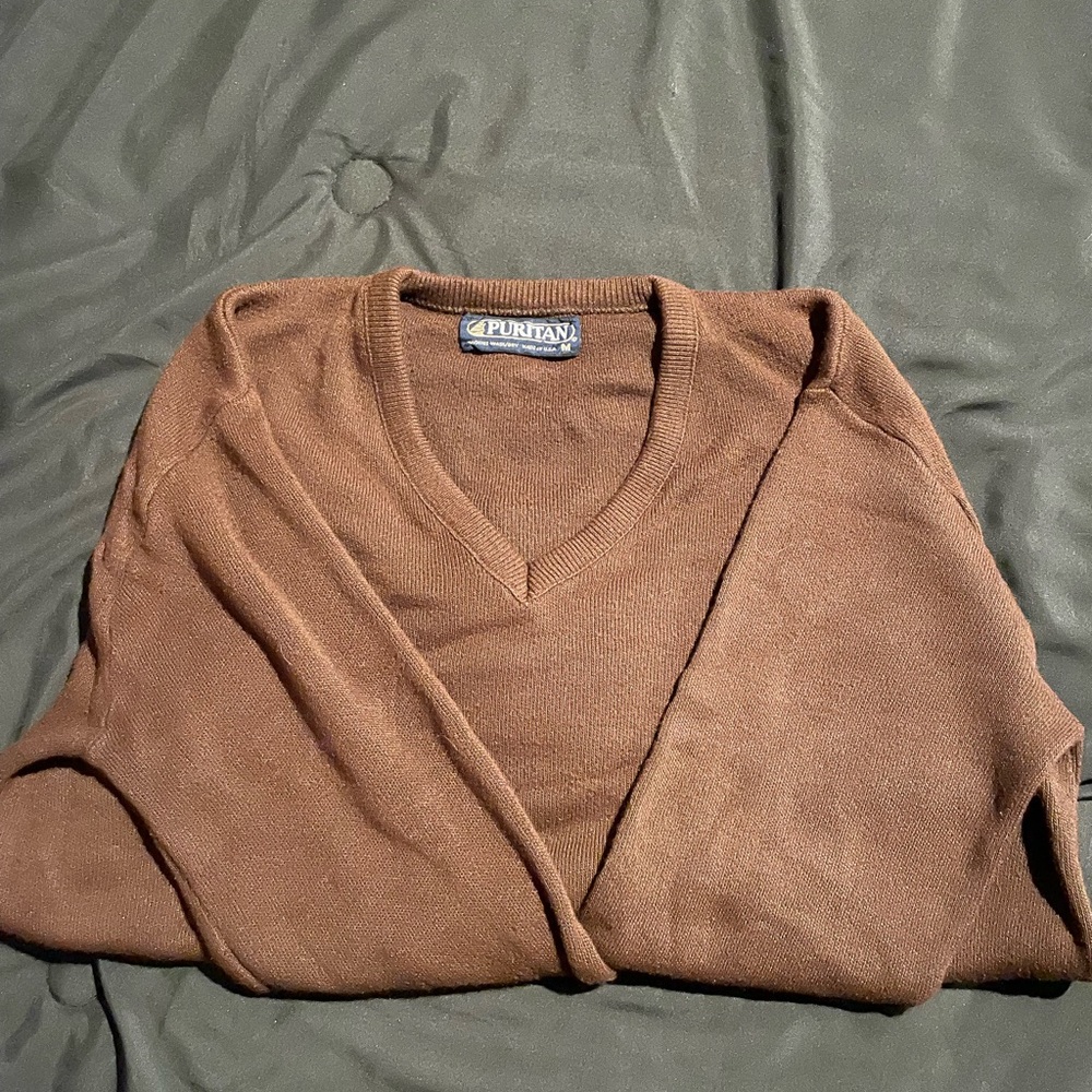 Vintage dark brown Puritan sweater.